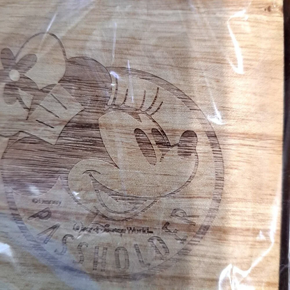 Walt Disney World Passholder Wooden Coaster Set Of 4 Minnie Mouse New In Box